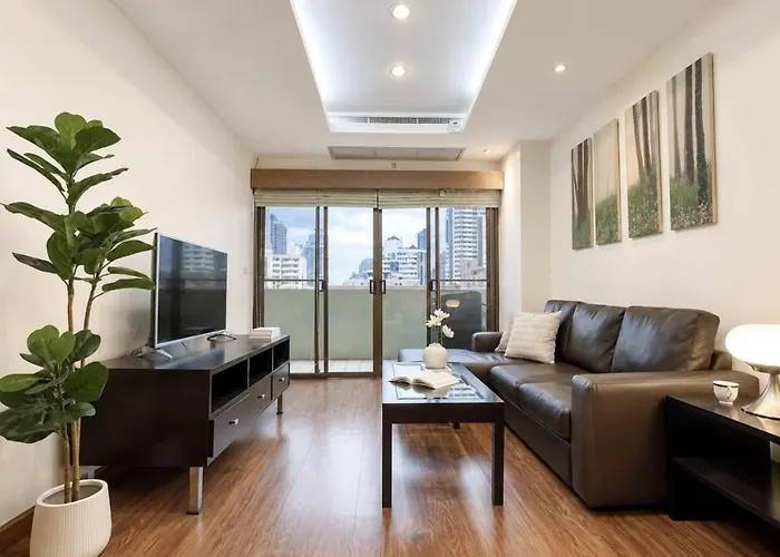 公寓 Near Bts L Spacious 57 Sqm L Work-friendly 曼谷