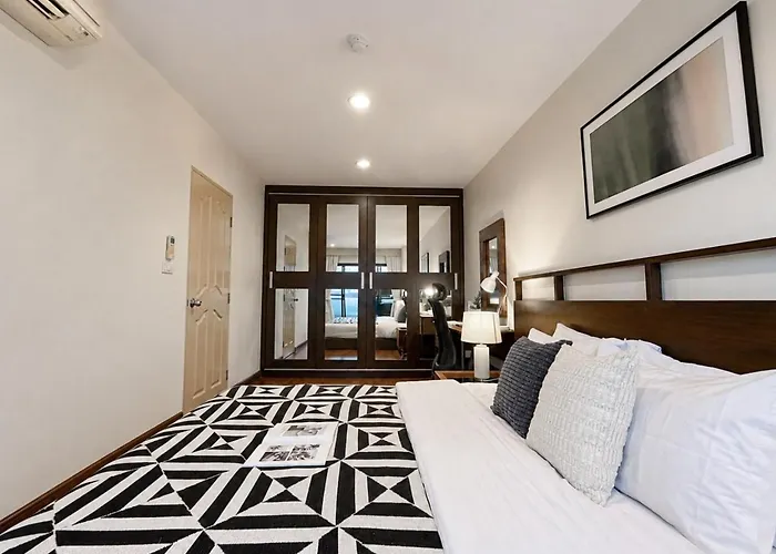 Near Bts L Spacious 57 Sqm L Work-friendly * 曼谷