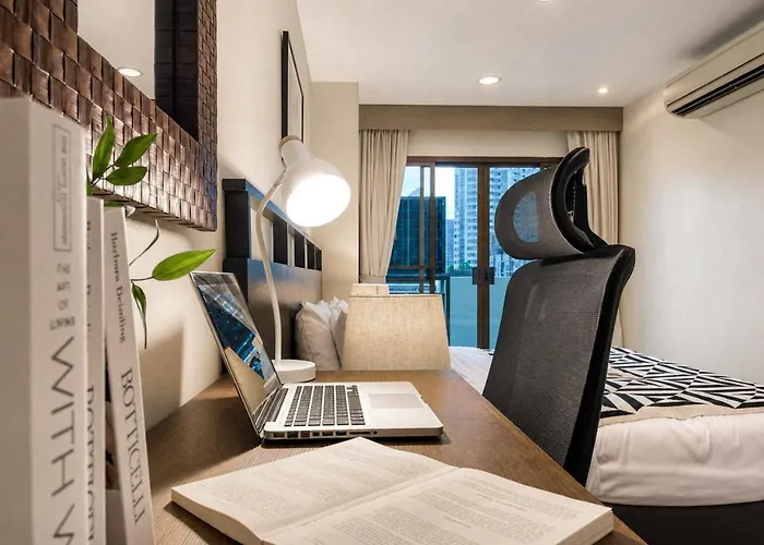 Near Bts L Spacious 57 Sqm L Work-friendly * 曼谷