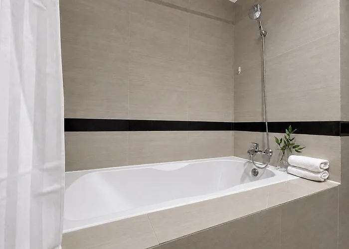 公寓 Near Bts L Spacious 57 Sqm L Work-friendly *